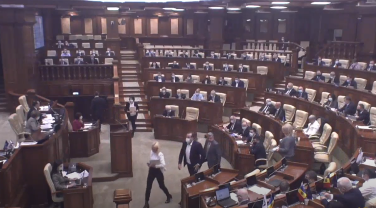Фракция партии «Шор» покинула заседание парламента
