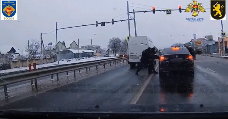 (ВИДЕО) PCCOCS раскрыла деятельность ОПГ по продаже марихуаны. Изъяты наркотики на 1 млн леев