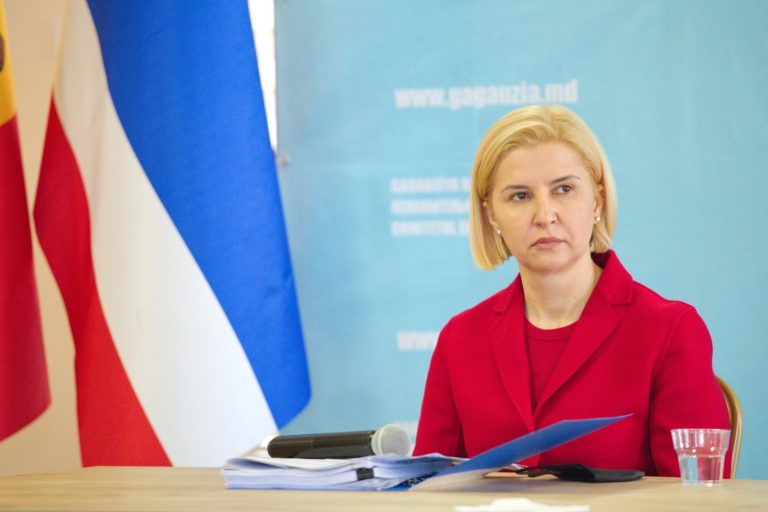 Башкан Гагаузии назвала «нападками» заявление Иона Стурзы об отказе врачей из Гагаузии вакцинироваться