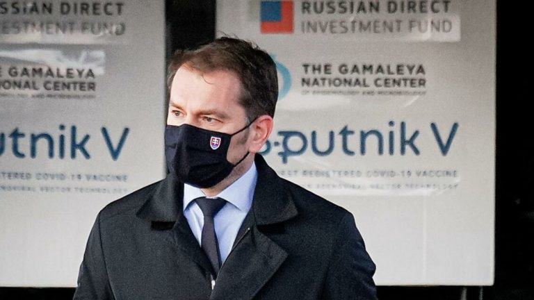 Премьер Словакии извинился за «шутку» о том, что за российскую вакцину он пообещал РФ «украинское Закарпатье»
