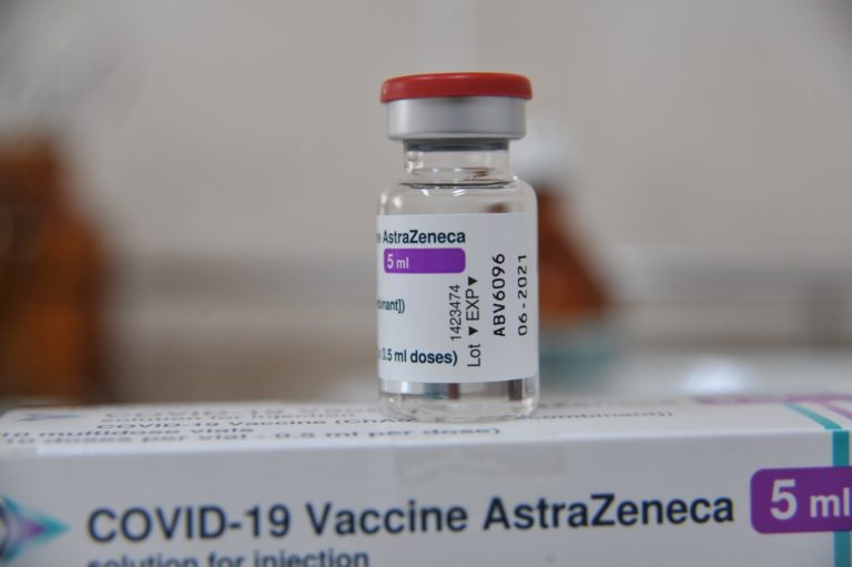 Исследование фазы 3 в США: Вакцина AstraZeneca достигает основной цели эффективности в предотвращении COVID-19