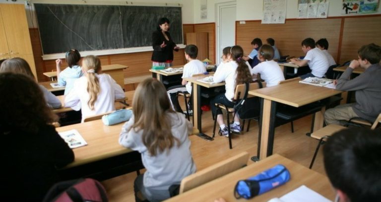 Чебан призывает ответственные органы включить учителей в приоритетный список на втором этапе вакцинации