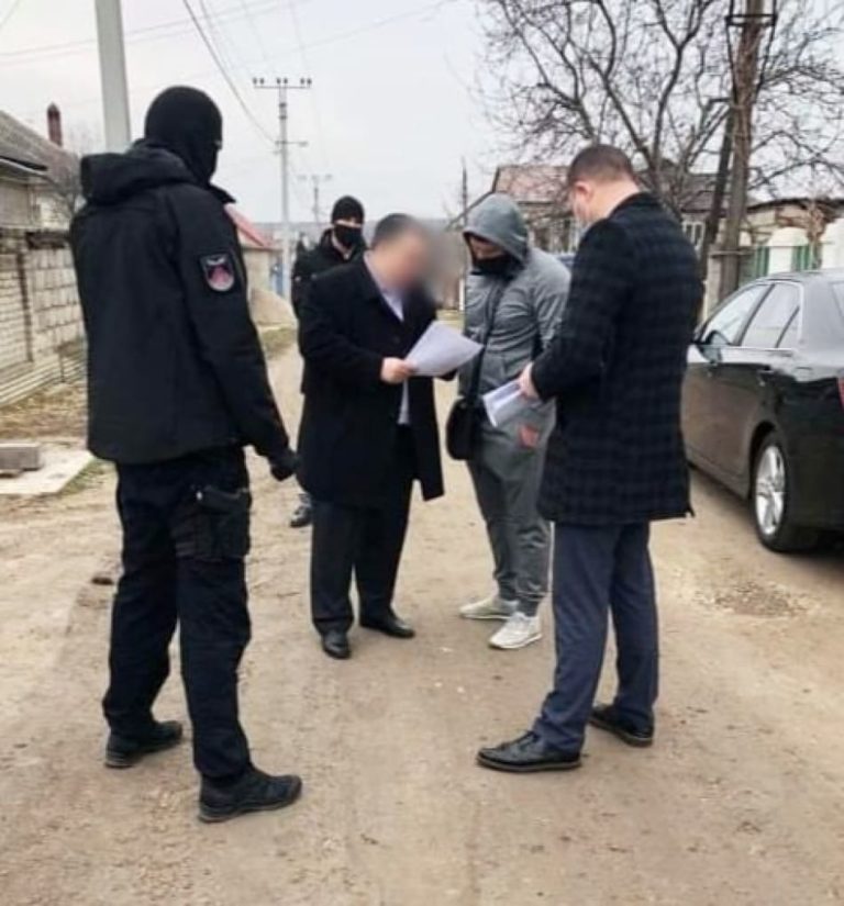 23 обыска у 8 подозреваемых. Коррупционная схема была раскрыта в примарии села Гидигич