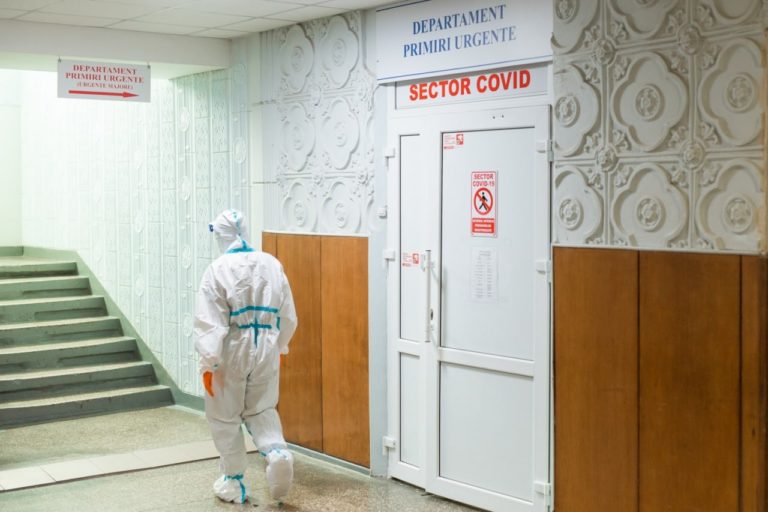 787 новых случаев COVID-19 в Молдове. За сутки скончались трое жителей Гагаузии