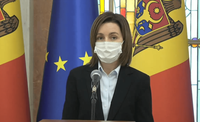 После того, как Санду заявила, что за членами её семьи следили, социалист Цырдя просит предоставить охрану семье президента