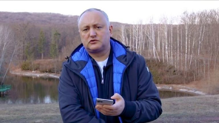(DOC) Администрация президента представила доказательства, что Додон купил два iPhone за 60 тыс. леев