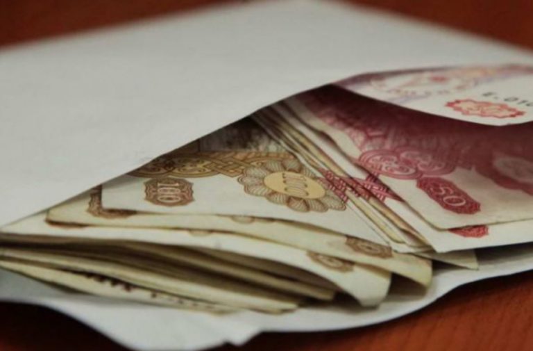 Мэр Кишинева просит родителей сообщать о незаконном сборе средств в школах