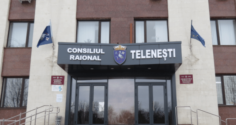 (ЦИФРА ДНЯ) 158 тыс. леев на новогодние премии чиновникам райадминистрации Теленешт