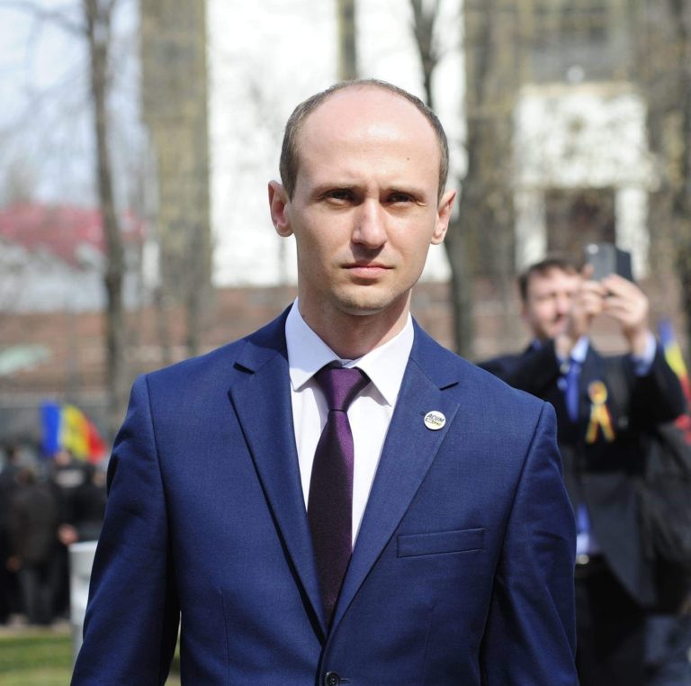 Депутат Платформы DA об отмене заседания Парламента на этой неделе: «Они устали? Или они капитулировали»