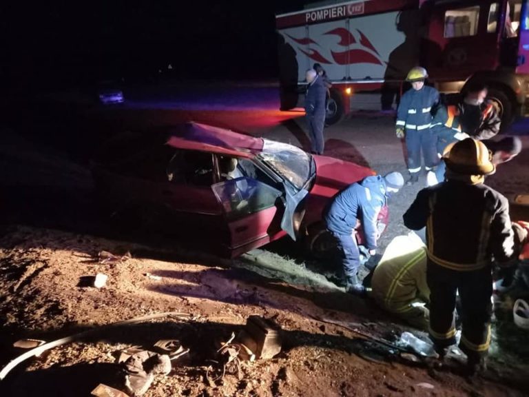 (ФОТО) 18-летняя девушка скончалась в аварии в Сынжерейском районе. Водитель был пьян