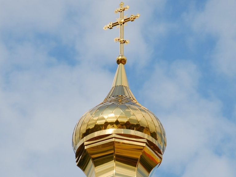 Чокой: Причастие одной ложкой может привести к новому росту случаев Covid-19