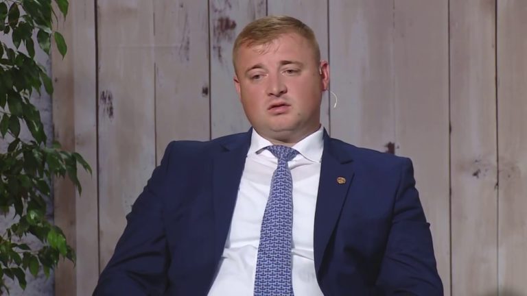Кавкалюк признан подозреваемым по делу вице-председателя района Сынджерей, которого облили зеленкой