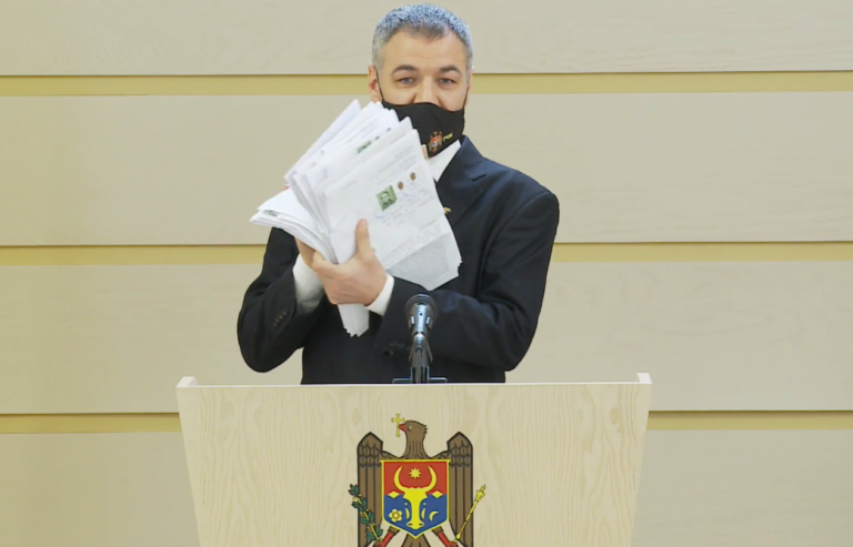 (ВИДЕО) «150 писем с угрозами». Цыку требует приостановить деятельность партии Шор