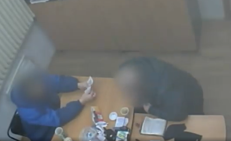 (ВИДЕО) НЦБК показал, как брали взятки на рынке в Кишиневе. ANSA согласилась сотрудничать с правоохранительными органами