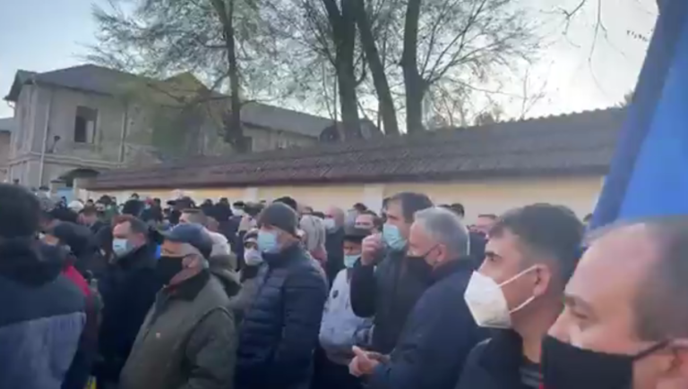 LIVE: Протестующие после выступления Санду о риске узурпации власти: «Додона в тюрьму!»
