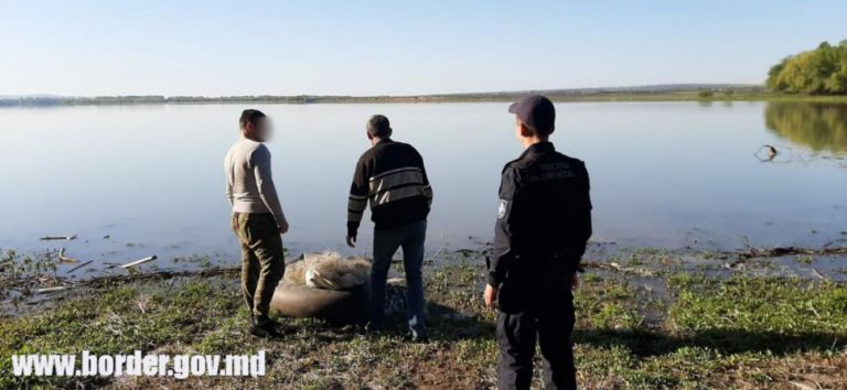 Пограничники задержали двоих мужчин, которые незаконно ловили рыбу в реке Прут