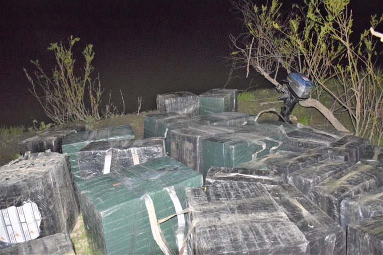На берегу Прута обнаружена контрабанда сигарет на полмиллиона леев