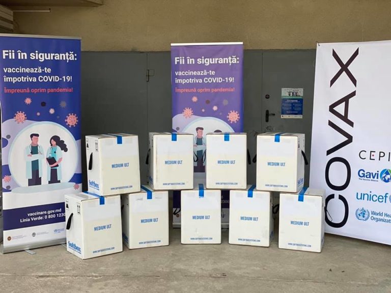 Новая партия вакцины! Более 50 тысяч доз Pfizer прибыло в Молдову через платформу COVAX
