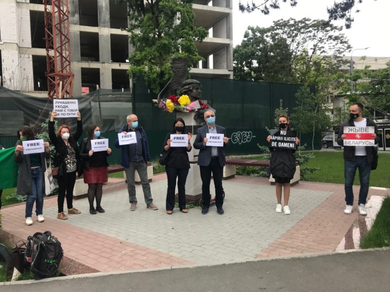 #FreeProtasevich. В Кишиневе прошел протест в поддержку захваченного белорусского журналиста