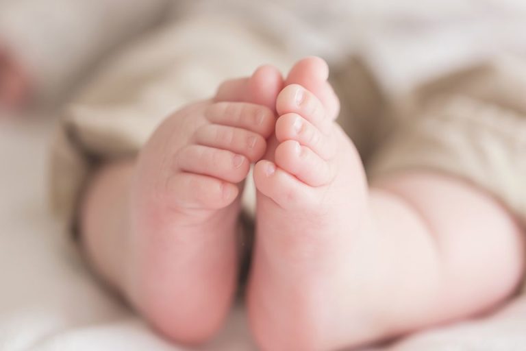 В Молдове успешно прооперировали годовалого малыша. В его легких застряла бумага