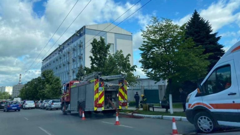 Бомба в судах Кишинева сектора Буюкань и Центр. Сообщение оказалось ложным