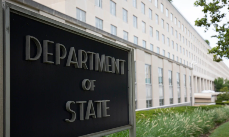 США заявили, что рассматривают санкции против российского газа и нефти