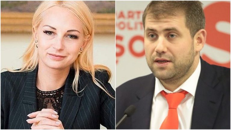 (ВИДЕО) От метлы и ремня — к добрым пожеланиям. Марина Таубер поздравила журналистов от имени Илана Шора