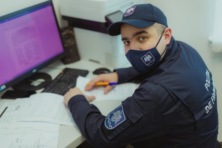 Еще 27 поддельных тестов на Covid-19 были обнаружены на границе за прошлую неделю