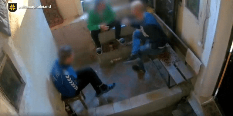 В результате драки в Думбраве скончался 32-летний мужчина. В его смерти подозревается друг жертвы