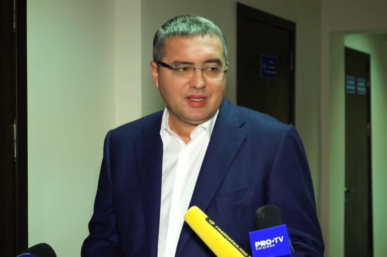 Усатый зарегистрировал электоральный блок в ЦИКе. По его словам, избирательная кампания будет очень грязной