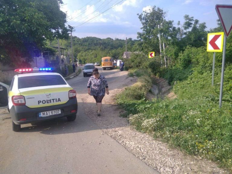 В Кэлэраше автобус сбил 88-летнюю женщину, которая переходила дорогу в неположенном месте. Женщина скончалась в больнице
