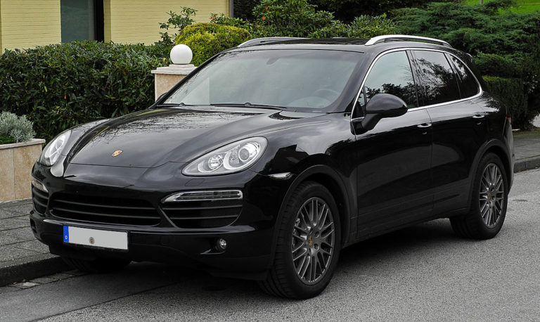 ARBI конфисковал товары на сумму более 8 млн леев. Среди них автомобилей Porsche Cayenne