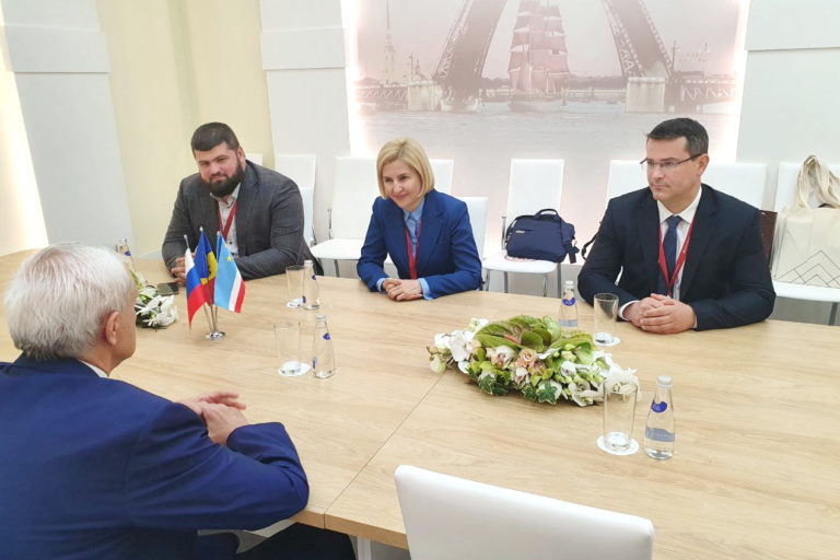 Кандидаты от ПСРМ и PDCM, сопровождавшие Ирину Влах на форуме в Санкт-Петербурге, не входили в состав делегации Исполкома Гагаузии