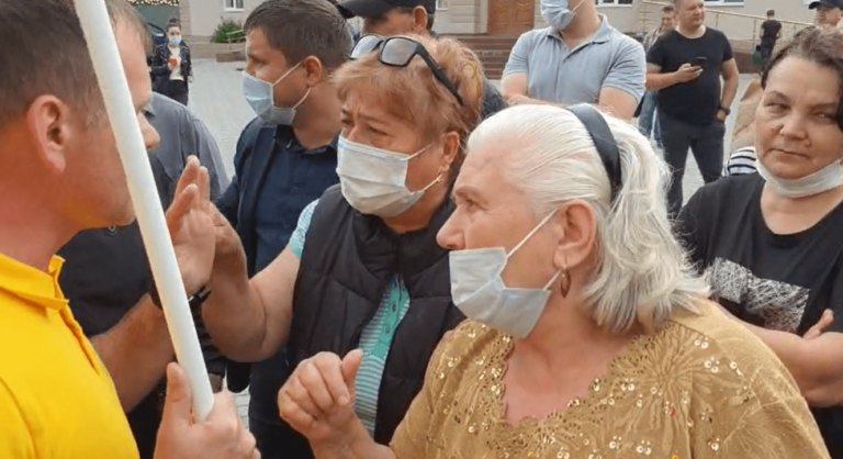 (ВИДЕО/ФОТО) Унионистам в Комрате не дали провести агитационное мероприятие. При чем тут социалисты?
