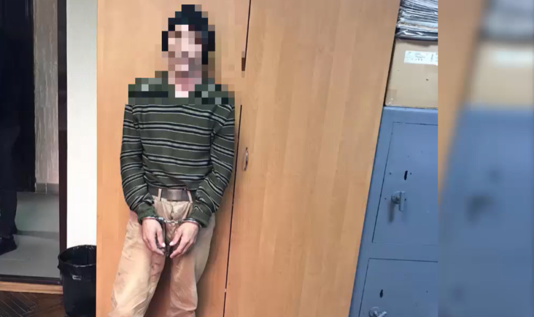 (ВИДЕО) Нанес отчиму травмы, от которых он умер. В Кишиневе задержан мужчина, объявленный в розыск