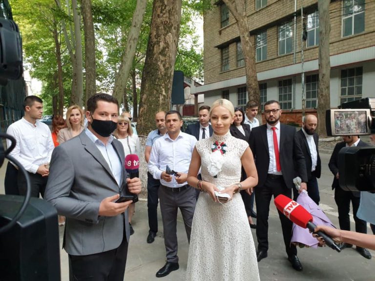 (ВИДЕО) Марина Таубер проголосовала раньше всех представителей электоральных конкурентов