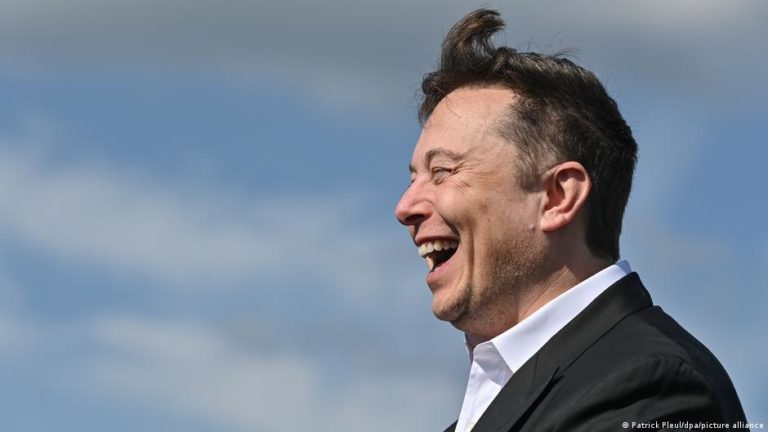 Чистая прибыль Tesla за квартал впервые превысила 1 млрд долларов