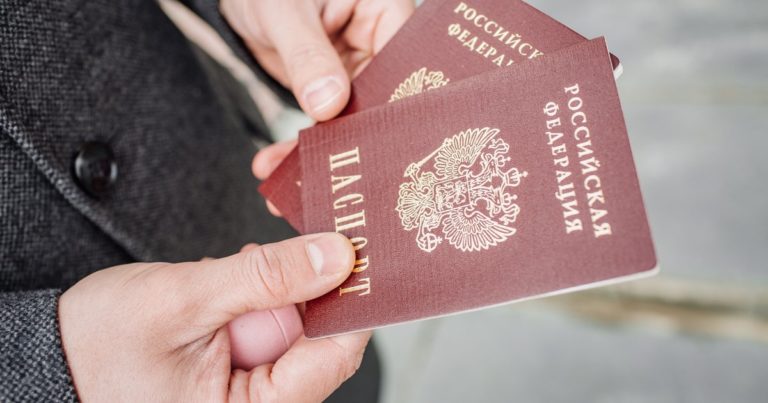 Вниманию граждан России: Всего два штампа обязательны для внесения в паспорт. Какие