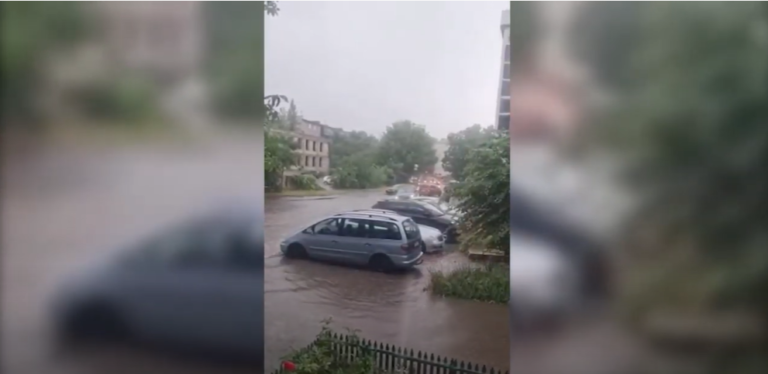 (ВИДЕО) Затопления в Бендерах и Тирасполе из-за сильных дождей