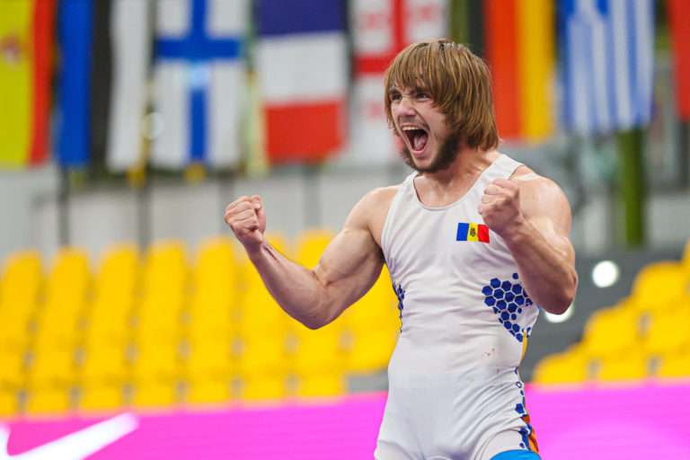 Молдова завоевала шесть медалей на чемпионате Европы по борьбе среди юниоров. Александрин Гуцу стал чемпионом Европы