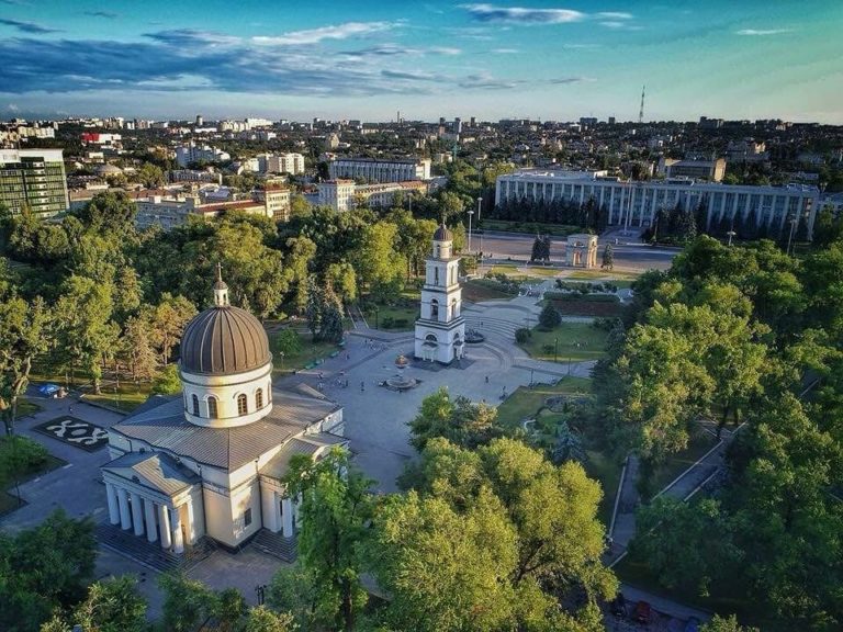 Кишиневско-молдавская митрополия благословила все святые места на звон колоколов в День независимости Молдовы