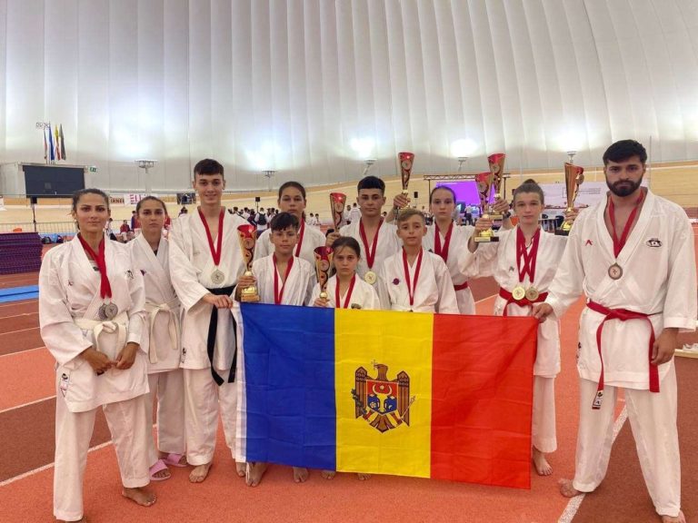 Спортсмены из Молдовы завоевали 15 медалей на чемпионате Европы по сётокан карате в Словении
