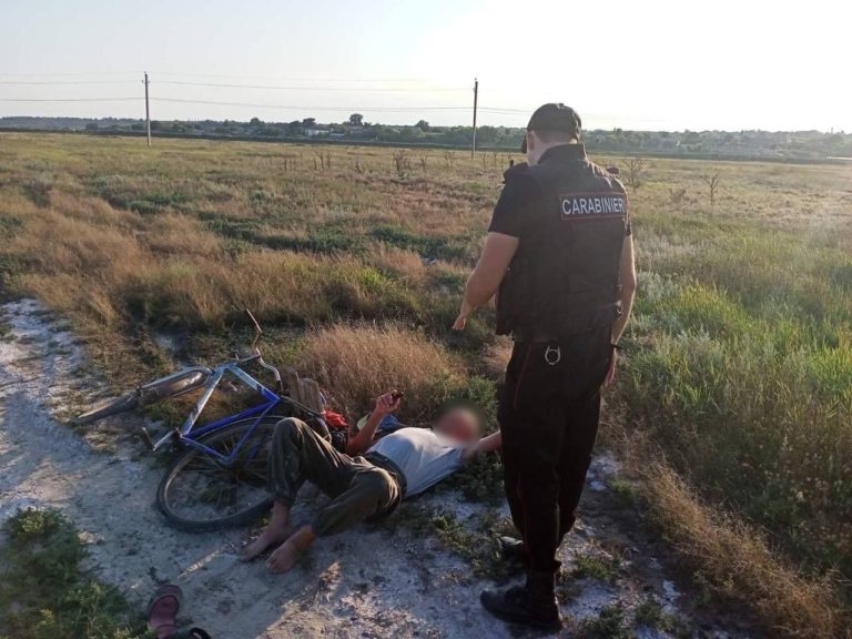 ФОТО: В Комрате трое мужчин, попавшие в затруднительное положение, были спасены карабинерами