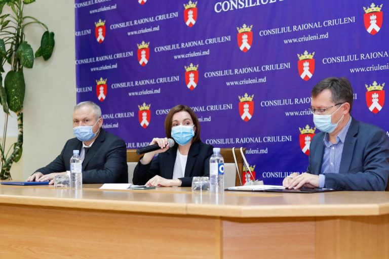Майя Санду отправилась в Криуляны с рабочим визитом. С кем она встретилась и что обсуждалось