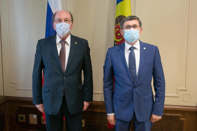 Игорь Гросу провел встречу с чрезвычайным и полномочным послом РФ. Что обсуждалось