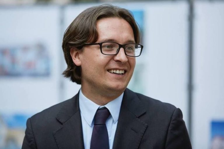 Назначен новый директор Агентства публичных услуг. Что о нем известно
