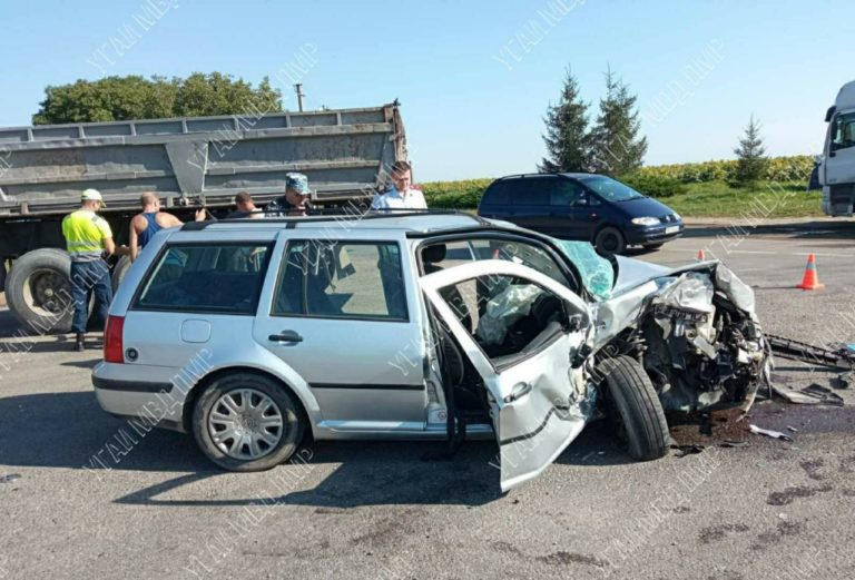 (ФОТО) ДТП в Дубэсарах. Пострадала беременная женщина