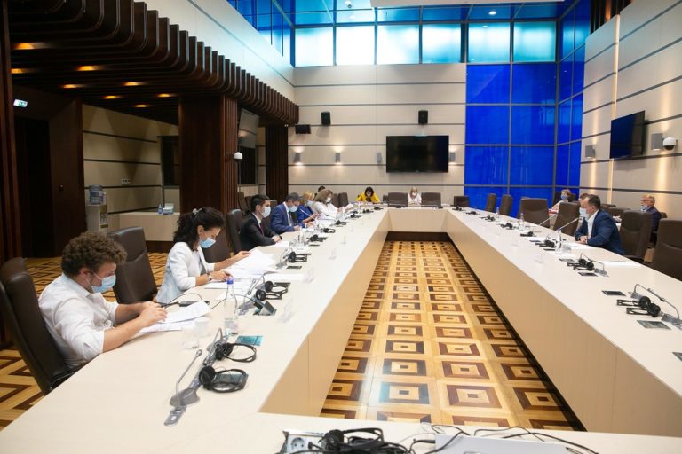 Парламент будет созван на внеочередную сессию в период с 13 по 25 августа