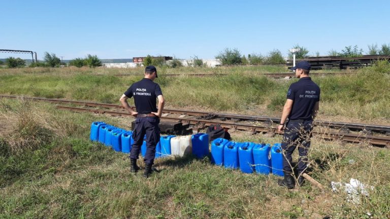 17 канистр с дизельным топливом обнаружили в Бессарабском районе