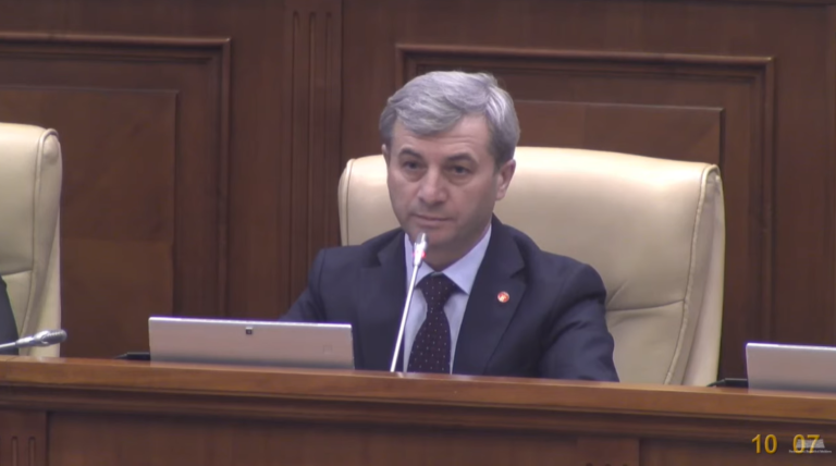 (ВИДЕО) Додон уехал в Москву. Фуркулицэ: Это задание фракции